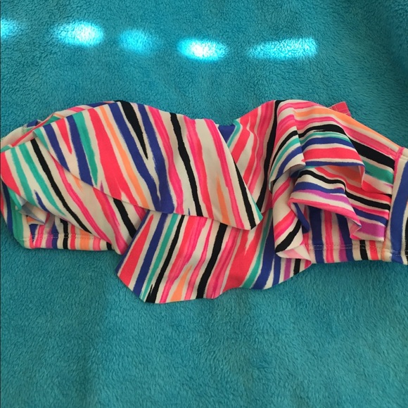 Target bathing suit top - Picture 1 of 3