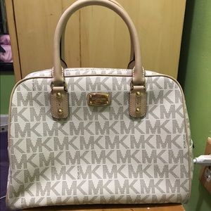 Authentic Michael Kors satchel purse!