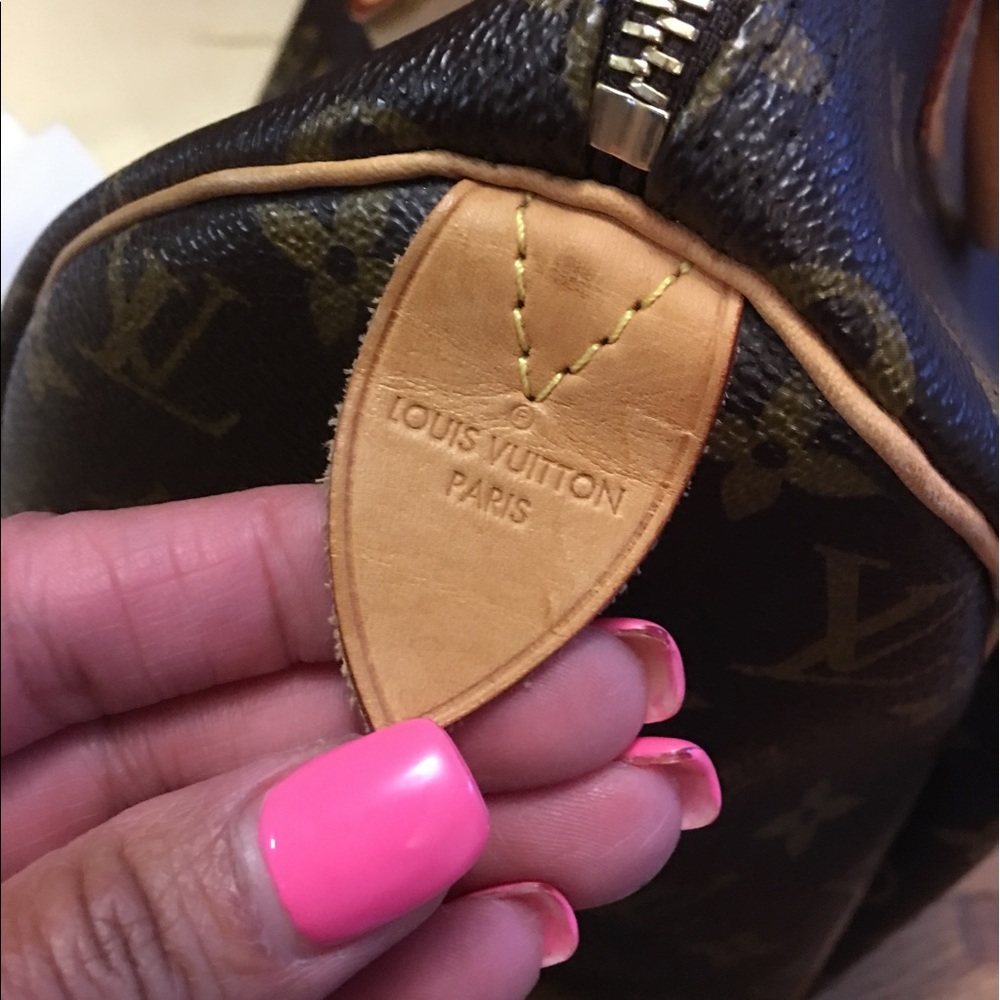 Sold 🤑Auth Louis Vuitton speedy 30 with receipt - Picture 2 of 8
