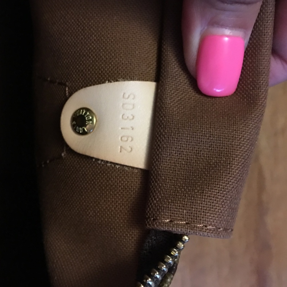 Sold 🤑Auth Louis Vuitton speedy 30 with receipt - Picture 4 of 8