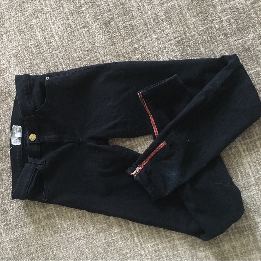 Black Current/Elliott Jeans with Pink Zipper