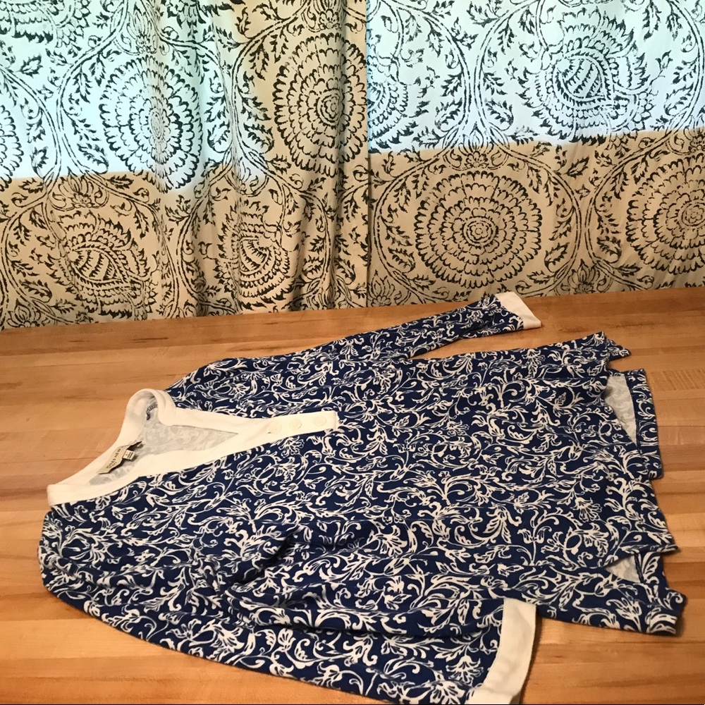 Jones New York blue and white blouse