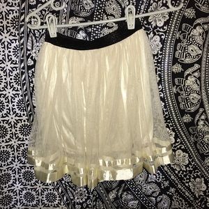 NWOT TAGS FLOWY CREAM SKIRT W/ SATIN DETAILS ✨💫
