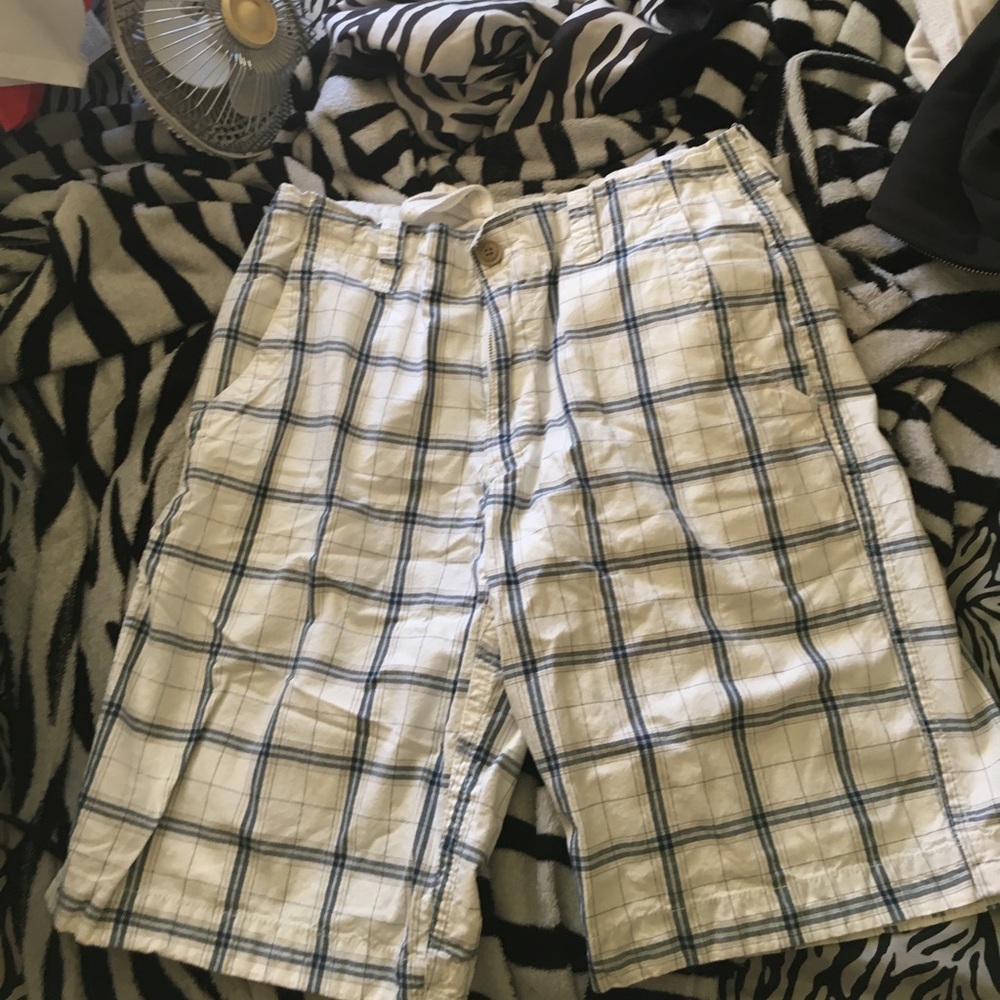Men's Aeropostale shorts size 32.