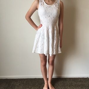 Soprano: White Lace Dress