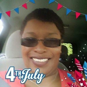 Meet your Posher, Angie