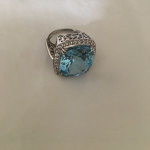 17 Karat Blue Topaz Ring