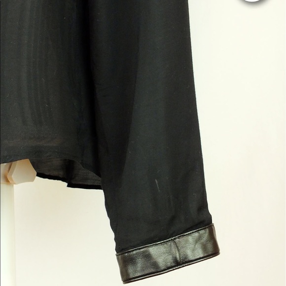 Zara Woman  Blouse🌹🌹 - Picture 2 of 7