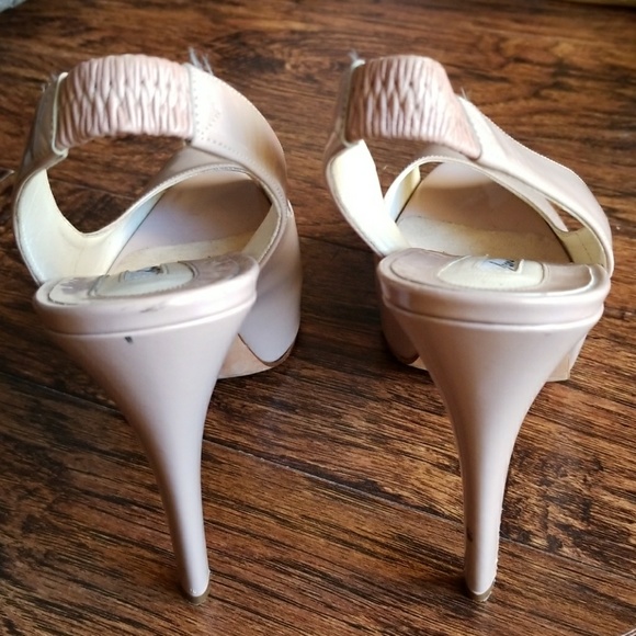 **TODAY* BRIAN ATWOOD PATENT LEATHER HEELS