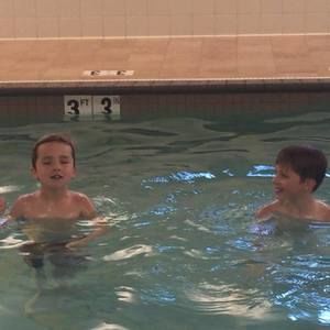 Meet your Posher, Dina