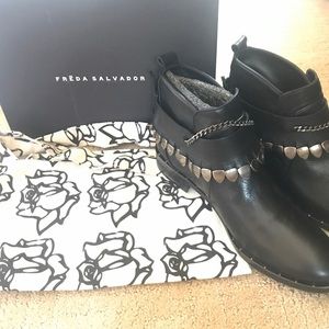 Freda Salvador Booties