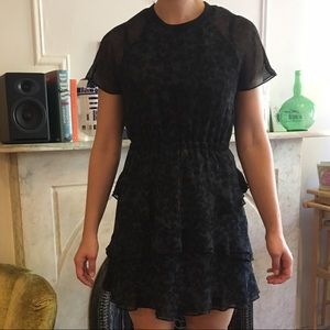 Madewell blk blu pattern dress fitted in waist 2