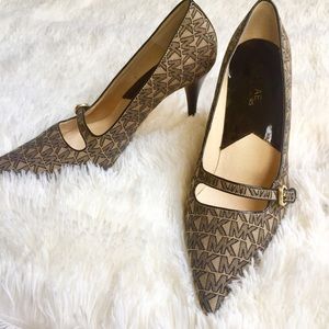 Micheal kors pumps