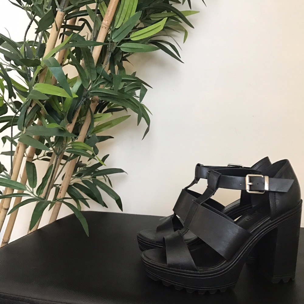 90's heels