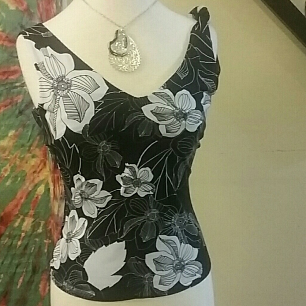 Beautiful black and white top