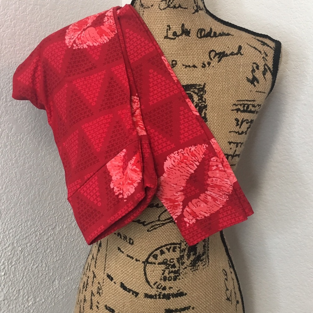 LuLaRoe Lipstick Leggings