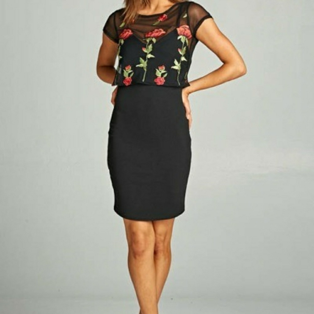 LAST ONE! Two-Piece Red Black Embroidered Dress - Picture 3 of 7