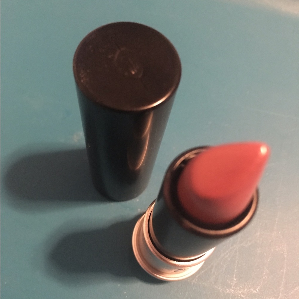 Makeup Forever Artist Rouge Creme lipstick in C211