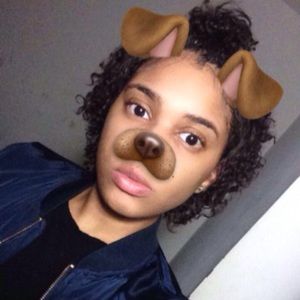 Meet your Posher, Kayla