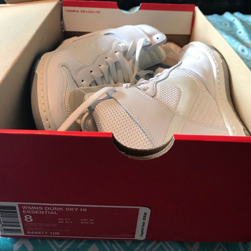 Nike Wedge Sneaker✨ Size 8