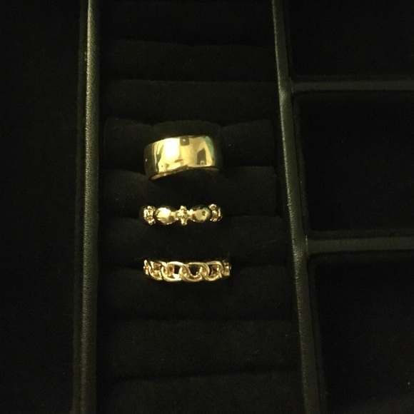 GOLD COLOR STACKABLE RING SET - SOLD - Picture 1 of 4