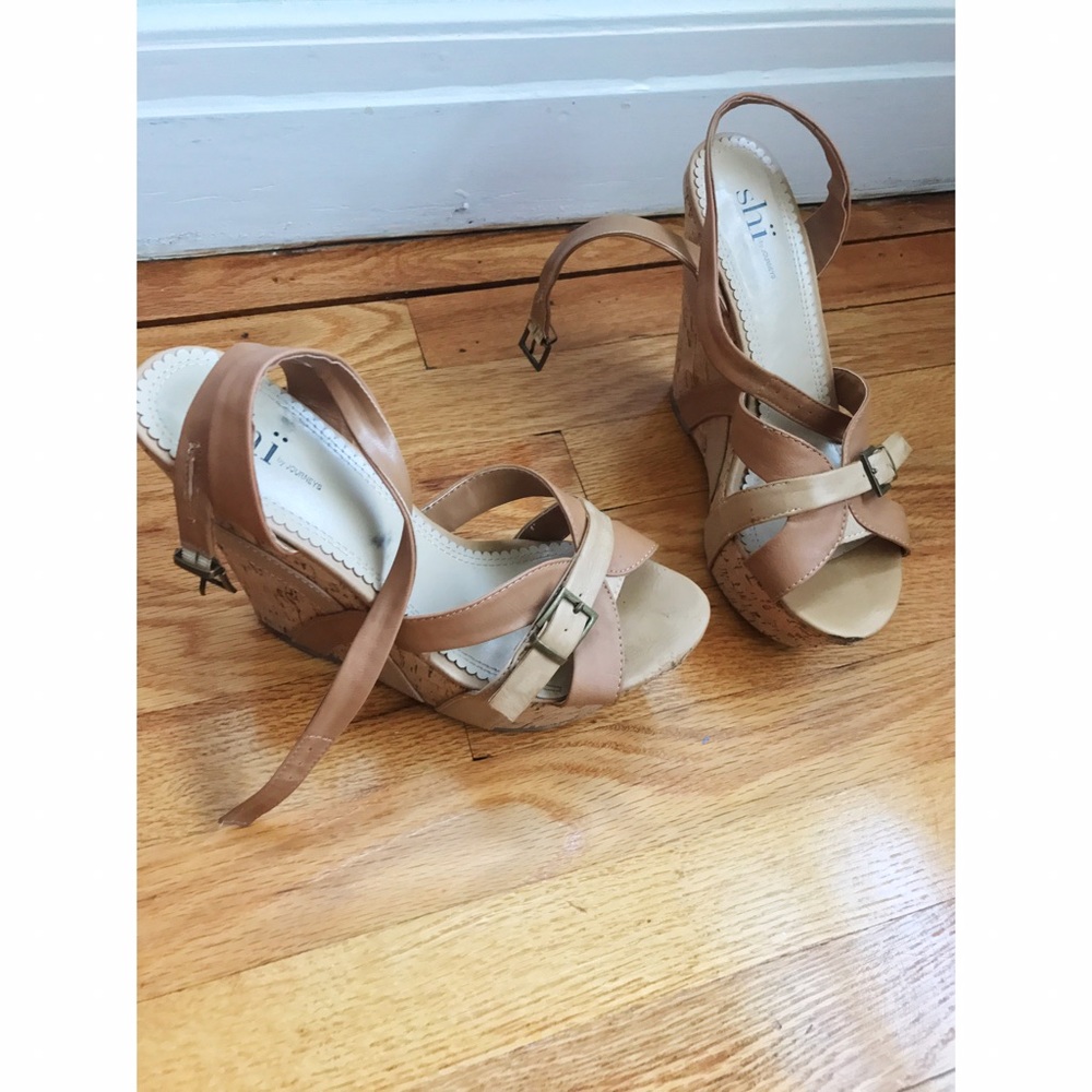 Tan Strappy Wedge by Shi by Journey's (8)