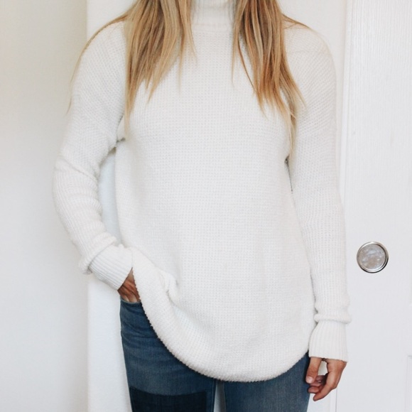 American Eagle sweater - Picture 3 of 3