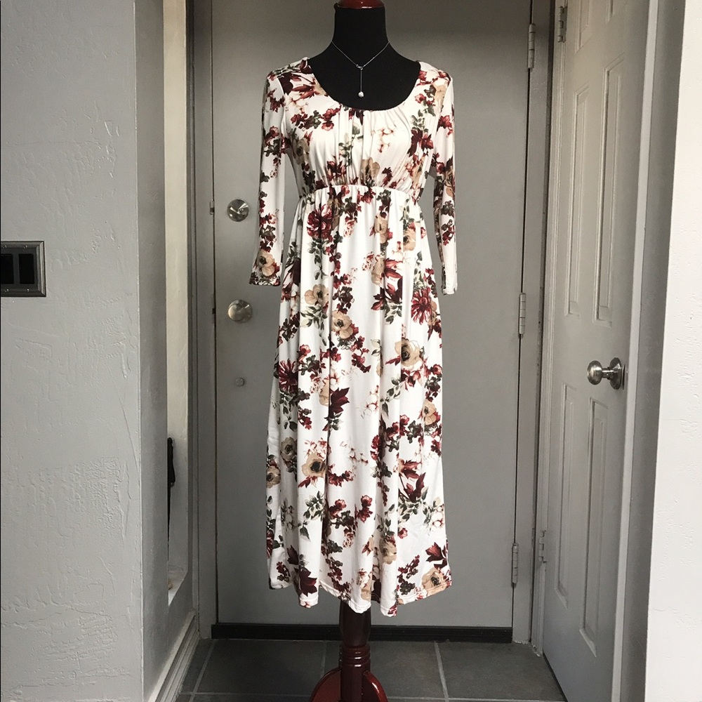 ❌SOLD❌ 🇺🇸 Floral rayon/spandex midi dress