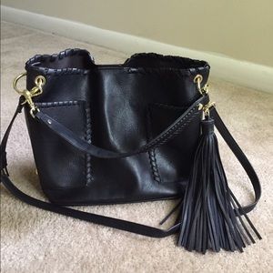 STEVE MADDEN Black Crossbody Bag with Gold/Tassel