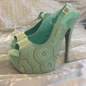 Gorgeous embellished Teal and gold sling backs!