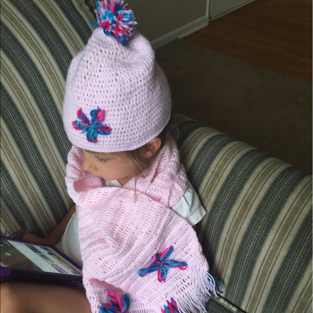 Kids hat and scarf