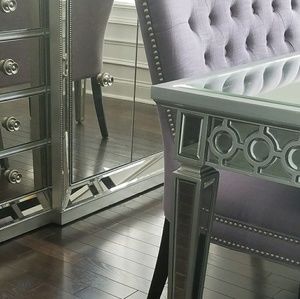 Meet your Posher, Veronica