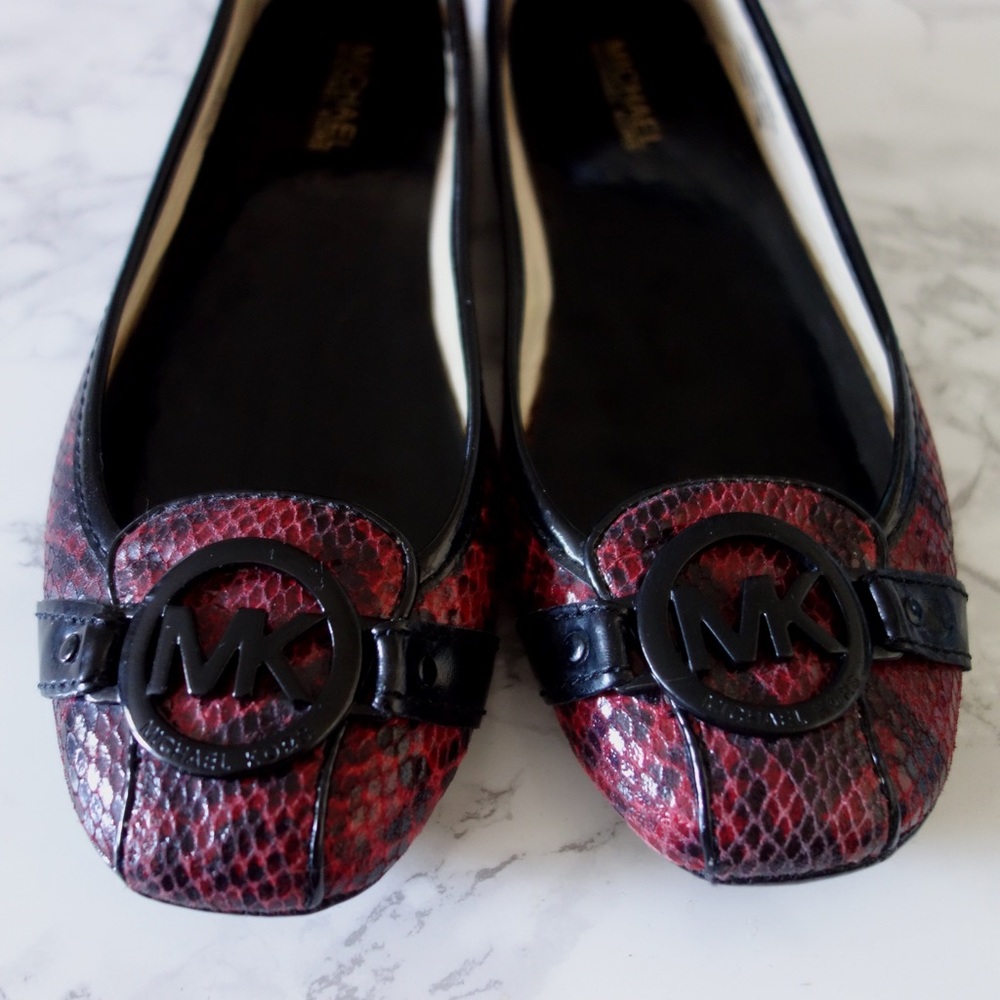 🚫SOLD🚫 Michael Kors Fulton Red and Black Flats