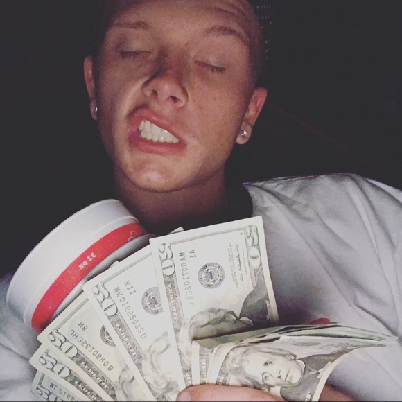 Meet your Posher, Kenneth - Picture 1 of 1