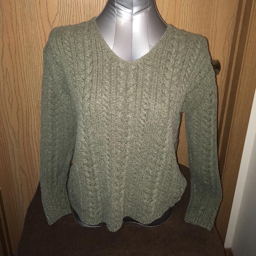 Cabella's cable knit!