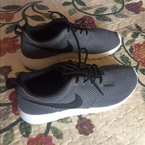 Nike Roshe Shoes