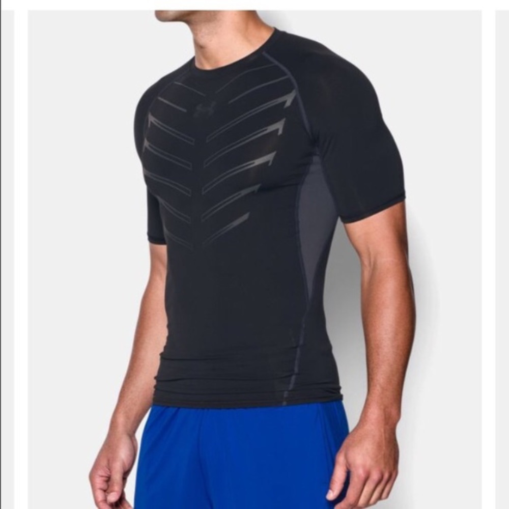 Men's medium Under Armour heatgear athletic shirt