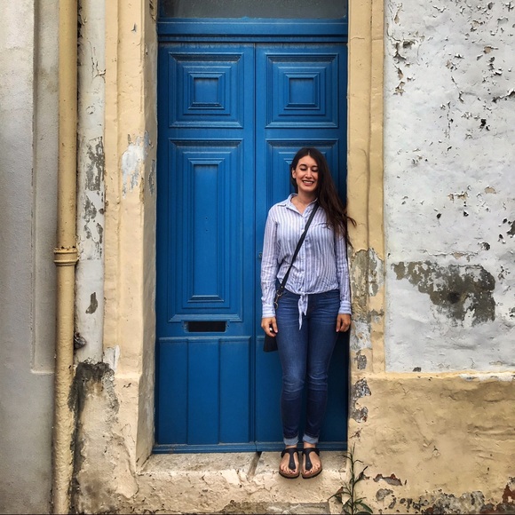 Meet your Posher, Ani - Picture 2 of 3