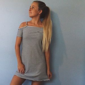 Black and white striped dress!⚪️⚫️💕