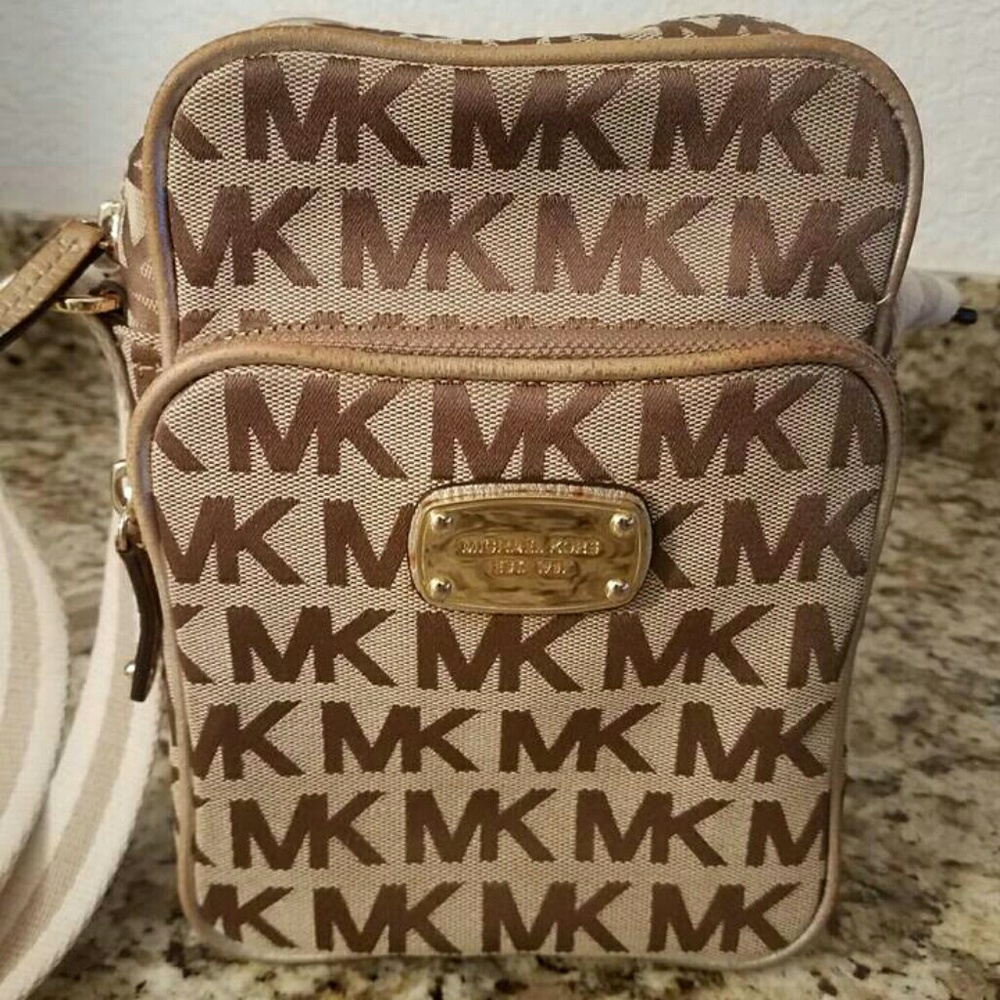 Michael Kors Shoulder Bag (Beige/Gold)