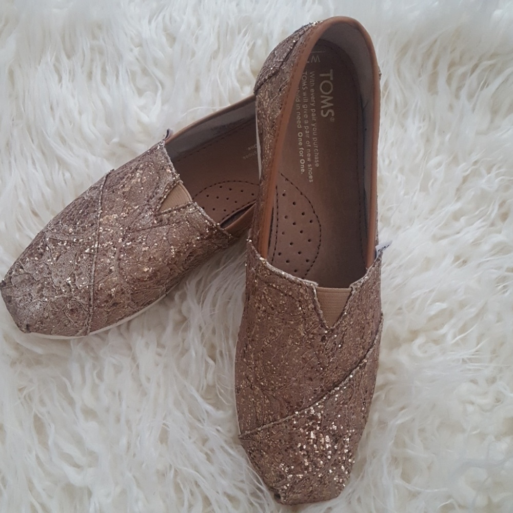 *New* TOMS rose gold lace