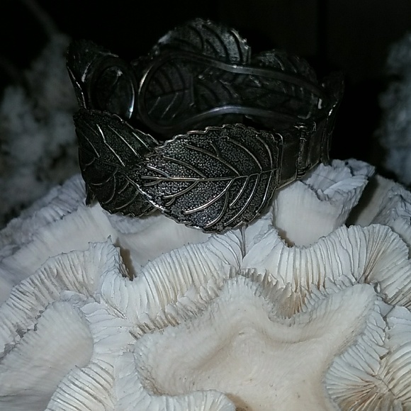 Sold - Picture 3 of 3