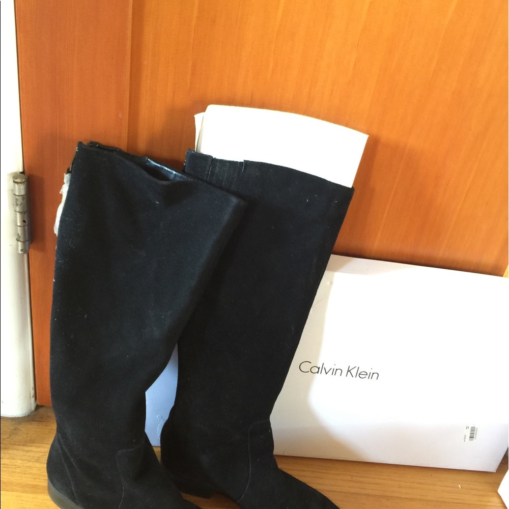Suede boots