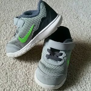 Nike Toddle Tennis 6c