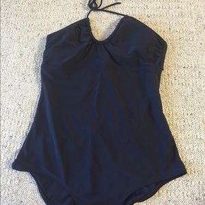 2 chillies one-piece size 8/10 black
