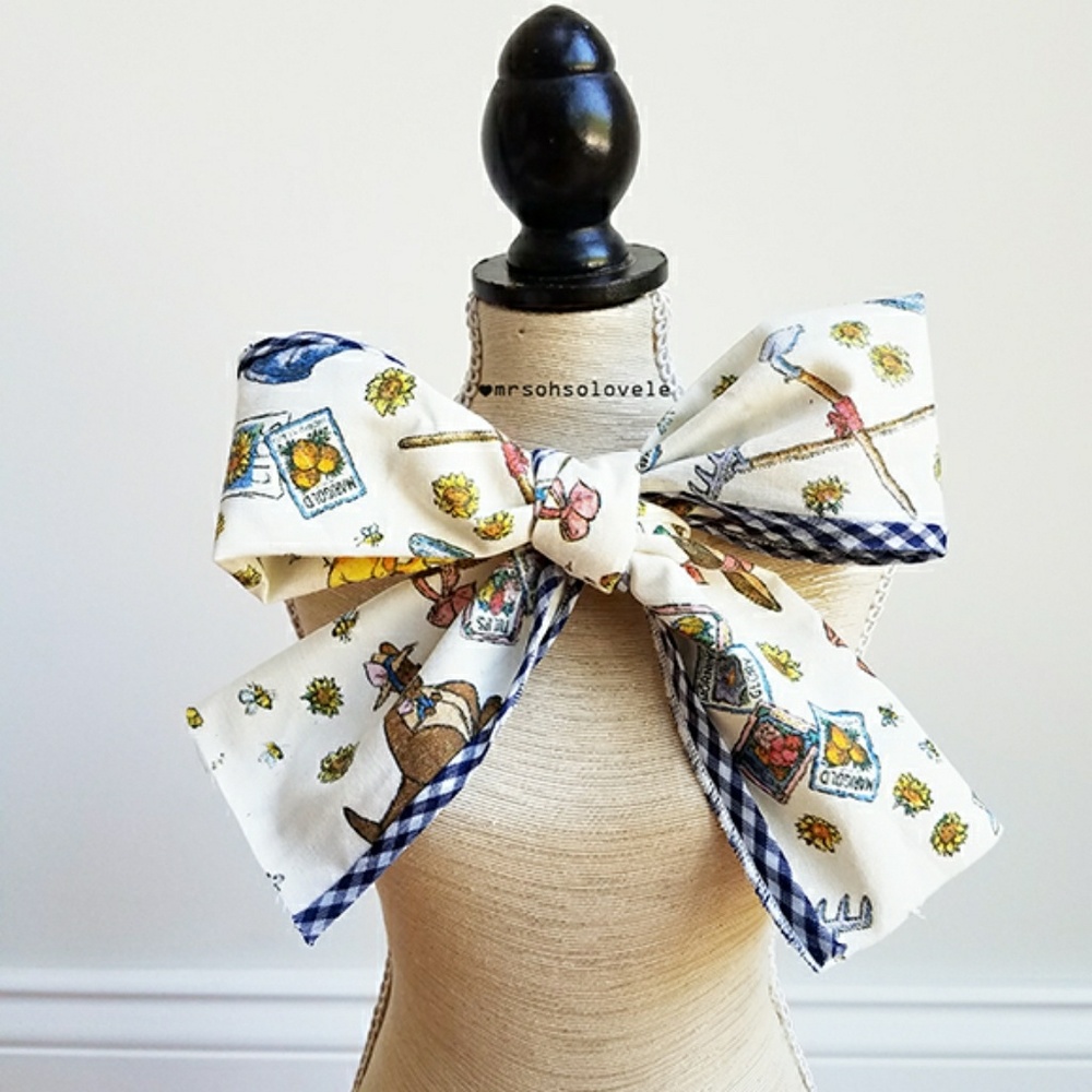 Handmade Vintage Retro Winnie the Pooh fabric bow
