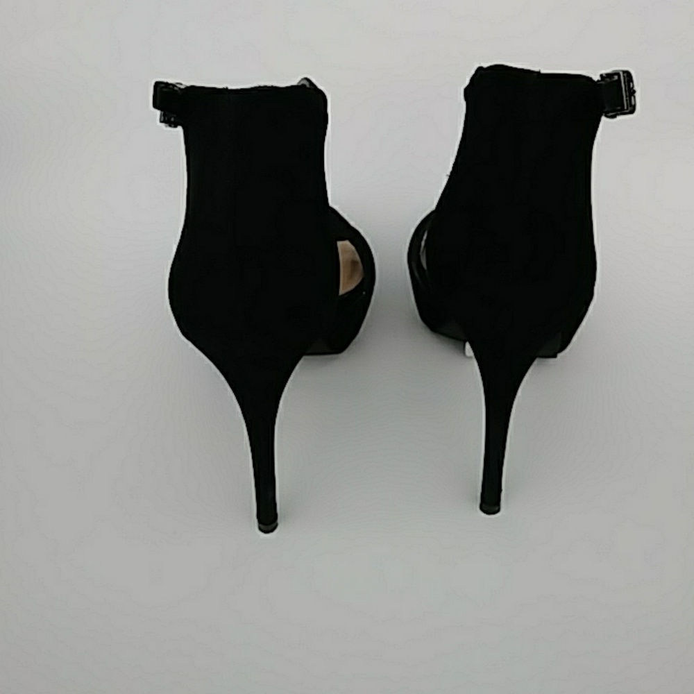 NIB 👠Gianni Bini black suede heels 👠 Never worn - Picture 2 of 10