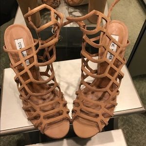 Steve Madden Skales 9.5
