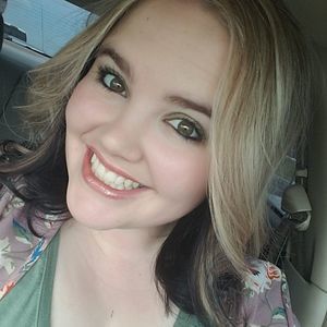 Meet your Posher, Alicia