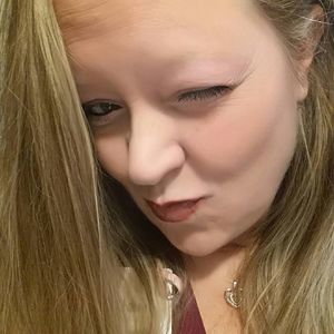 Meet your Posher, Alana